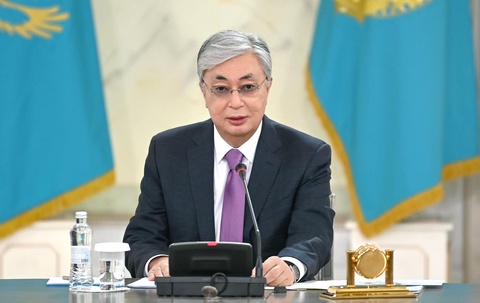 Қасым-Жомарт Тоқаев зейнетақы қорындағы шекті межені көтеруді 2022 жылдың 1 сәуіріне дейін ұзартуды тапсырды