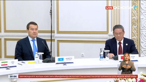 Әлихан Смайылов Қырғызстан Президентімен кездесті
