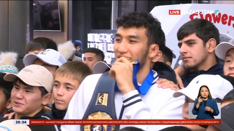 Елге тарихи жеңіс тарту еткен Ризабек Айтмұхан елге оралды