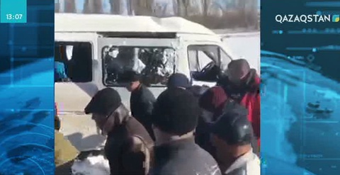 «Алматы-Талдықорған» тас жолында қалааралық шағын автобус апатқа ұшырады