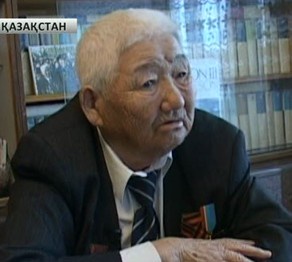 Берлинге жеңіс туын тіккен