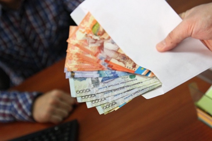 Қазақстанда жемқорларды мерзімінен бұрын босатуға тыйым салу ұсынылды