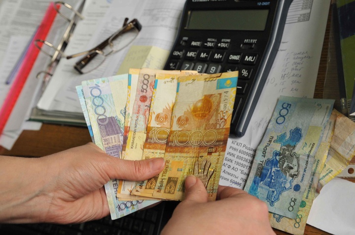 Халықтың банк алдындағы қарызы 7 трлн теңгеге жетті