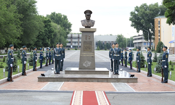 Құрлық әскерлерінің Әскери институтына Сағадат Нұрмағамбетовтің есімі берілді