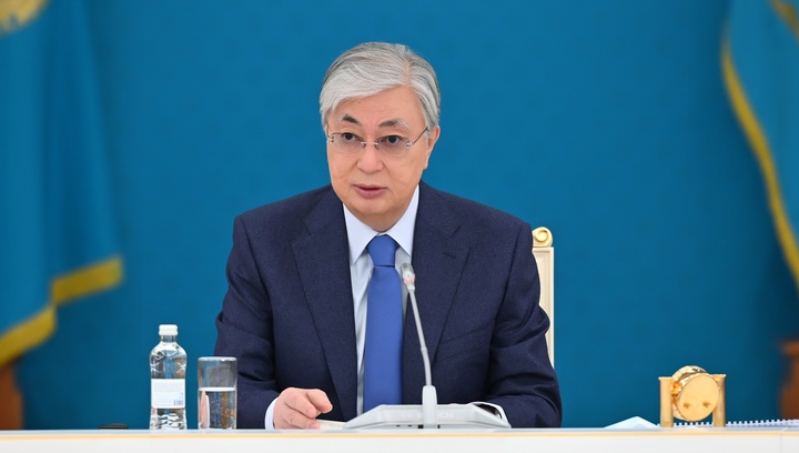 Президент қазақстандықтарды Республика күнімен құттықтады