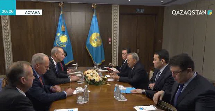 Нұрсұлтан Назарбаев «Шеврон» компаниясының директорлар кеңесінің төрағасымен кездесті