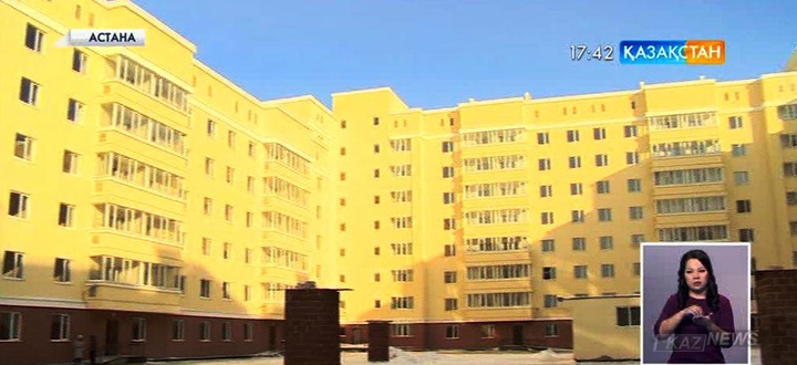 «Өңірлерді дамыту-2020» мемлекеттік бағдарламасы шеңберінде ескі үйлер сүріліп, жаңа үйлер салынып жатыр