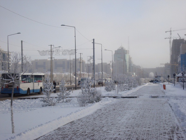 Бас қалада аязға байланысты төменгі сыныптарда сабақ тоқтатылды