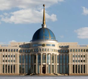 Нұрсұлтан Назарбаев Халықаралық консультативтік кеңес мүшелерімен кездесті