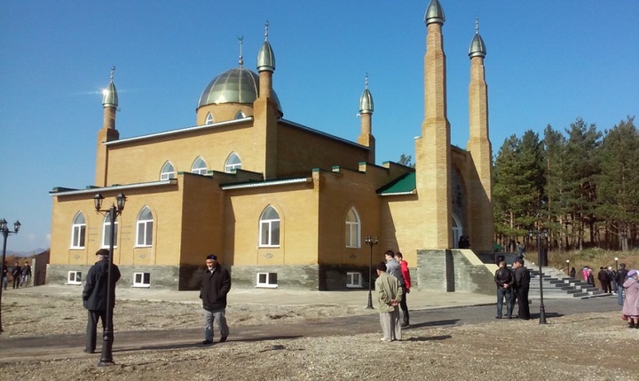 Риддер қаласында Дінмұхамед Қонаев мешіті бой көтерді (ФОТО)