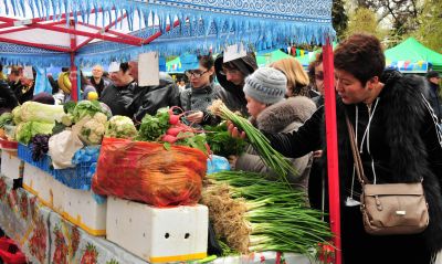 Жамбыл облысының шаруалары ауылшаруашылық жәрмеңкесіне 120 тонна өнім әкеледі