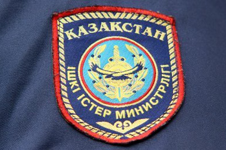 Елордалық полицейлер Ақтөбеде қаза тапқан әріптестерінің отбасыларына 11,5 млн теңге аударды