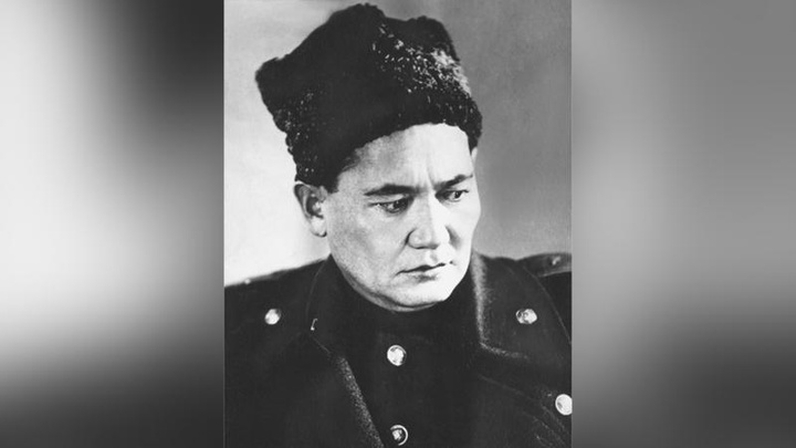 Қазақ радиосы эфирінен Бауыржан Момышұлы шығармаларының аудио нұсқасы берілуде
