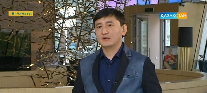Ақылбек Жеменей: Ертеңгі кеште жаңа әндер орындалып, қызықты бағдарламалар ұсынылады (ВИДЕО)