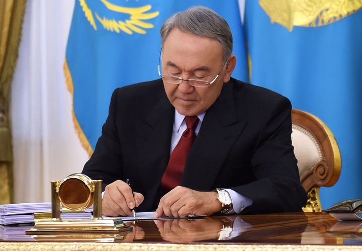 Президент балалардың құқықтарын қорғау жүйесін жетілдіруге бағытталған заңға қол қойды