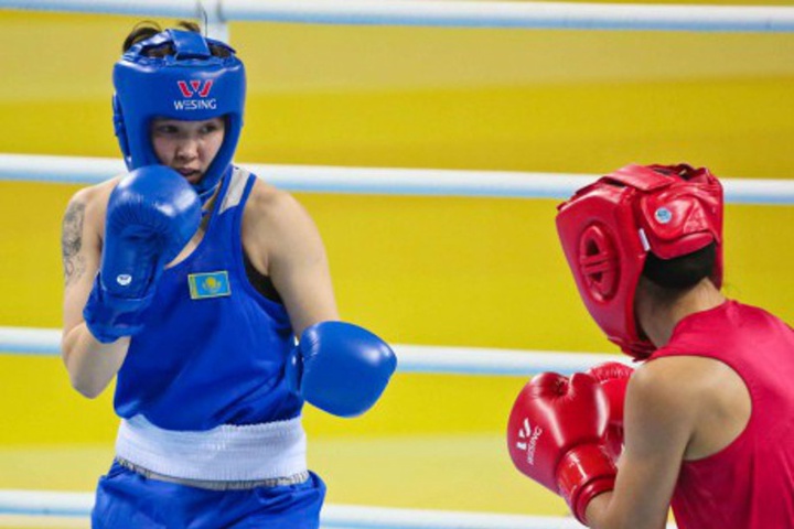 Назым Қызайбай бокстан әлем чемпионатын жеңіспен бастады