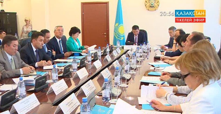 2015-2016 жылдарға бөлінген 40 мыңға жуық гранттың 75 пайызы қазақ тілді түлектерге берілмек