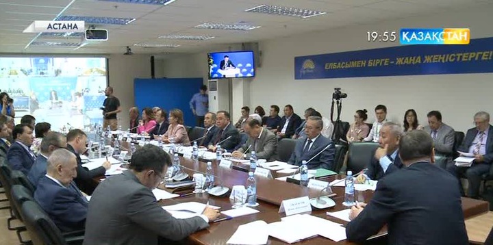 «Нұр Отан» партиясы жанындағы Сыбайлас жемқорлыққа қарсы республикалық қоғамдық кеңестің отырысы өтті